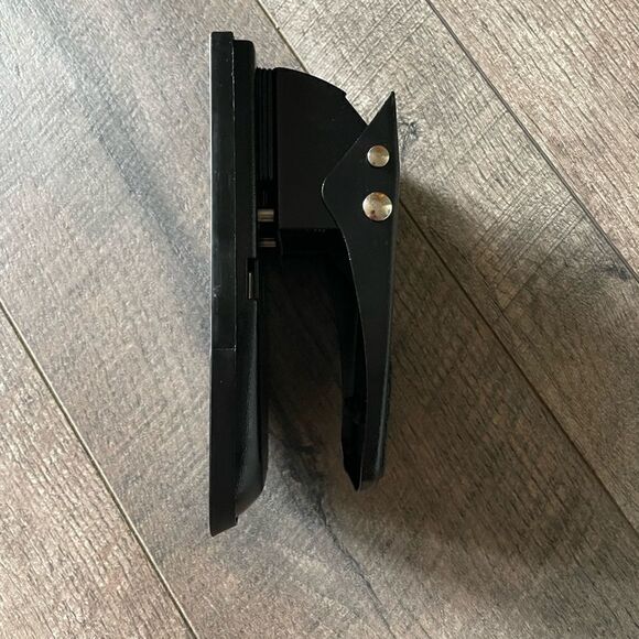 OfficeMate 2-Hole Paper Punch. Black, Metal. - Picture 4 of 6